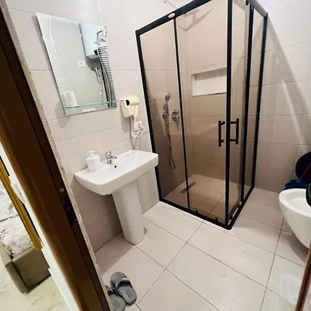 Bakalli Rooms1 דירה *